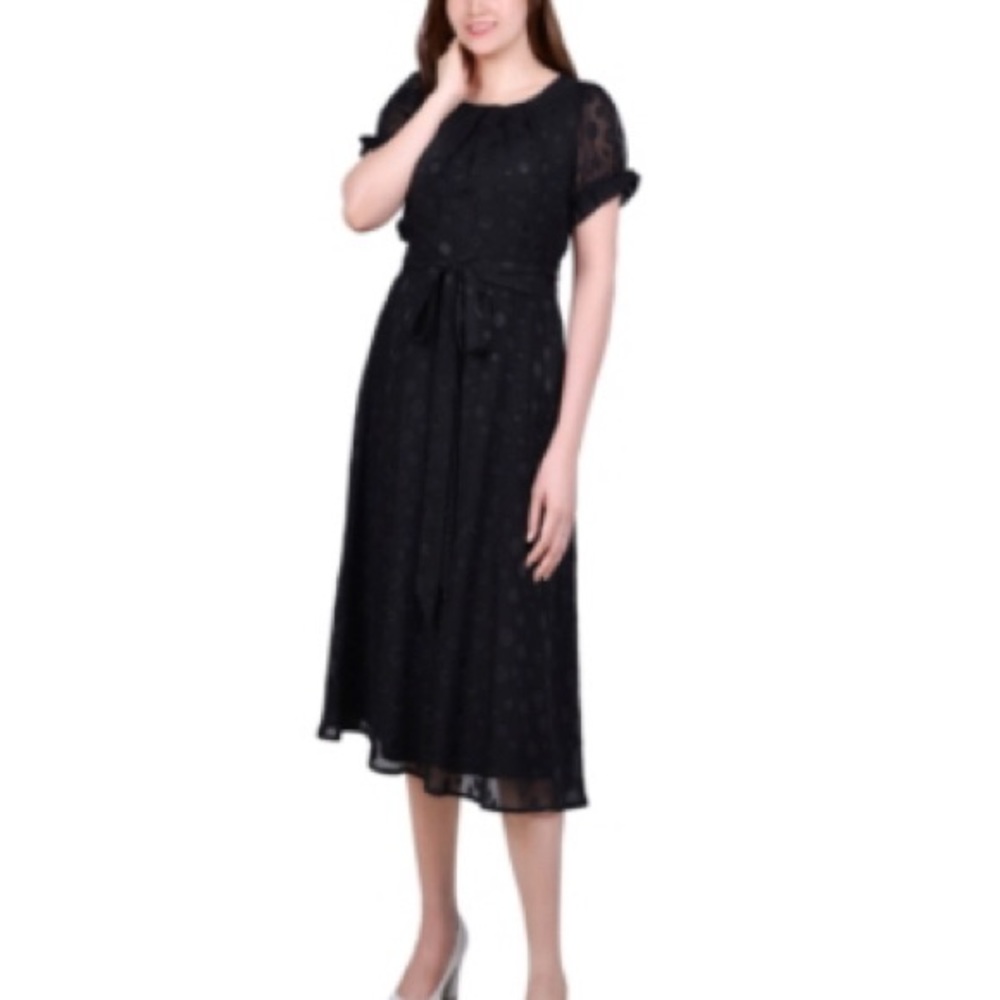 NY Collection Petite Short Sleeve Belted Swiss Dot Dress new with Tag Black .